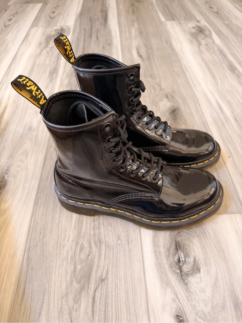 Dr. Martens 1460W Black Patent Leather Combat Boots Women’s Size 8 EU 39 - Picture 2 of 8